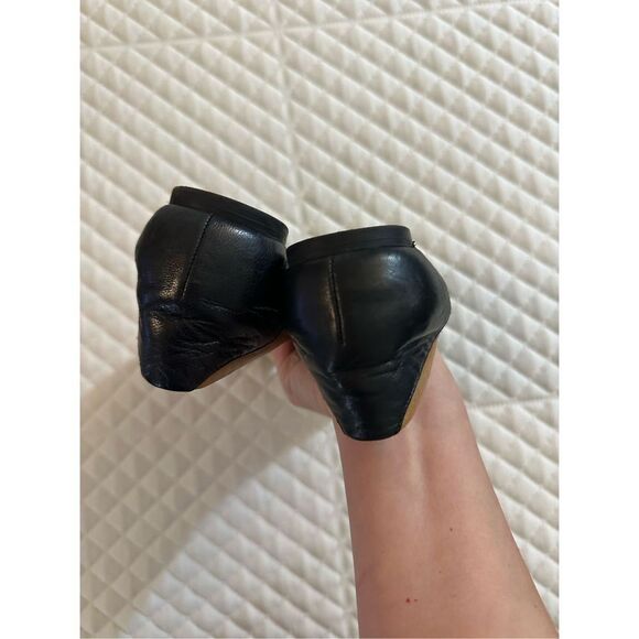 Vince Camuto Color Block Colored Tan Black Flats 6.5 - Picture 8 of 10